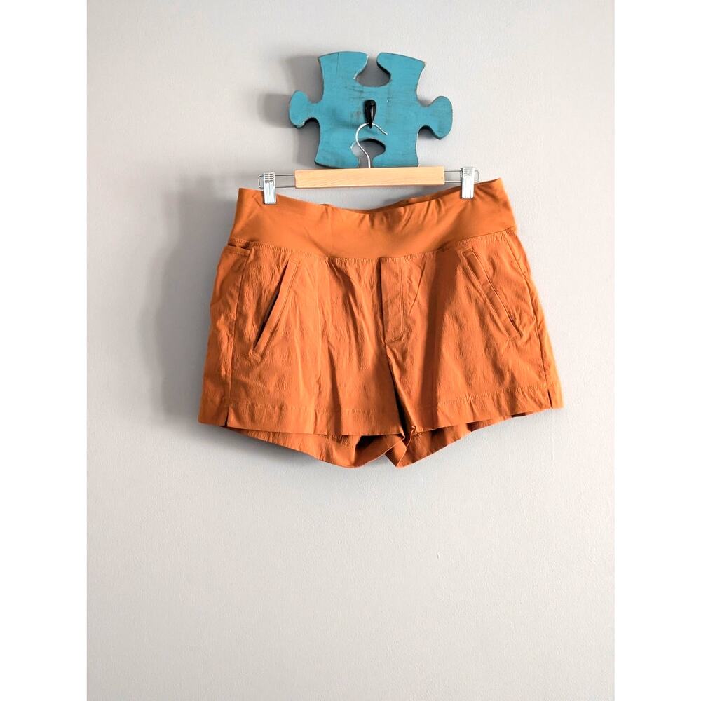 Athleta Trekkie North Shorts 12 Brown Ripstop Mid Rise Zip Pockets